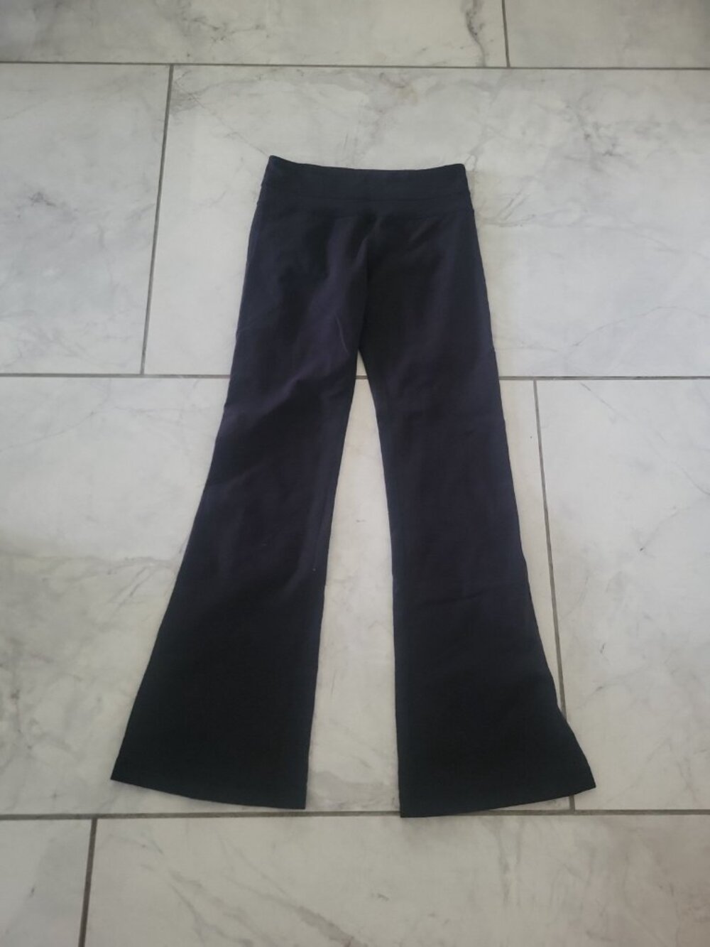 Lululemon Women's Black Flared Yoga Pilates Leggings Size 4